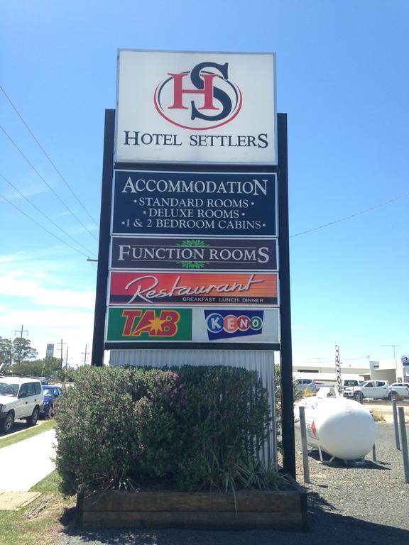 โฮเต็ล เซทเทลอร์ส Hotel Biloela ภายนอก รูปภาพ