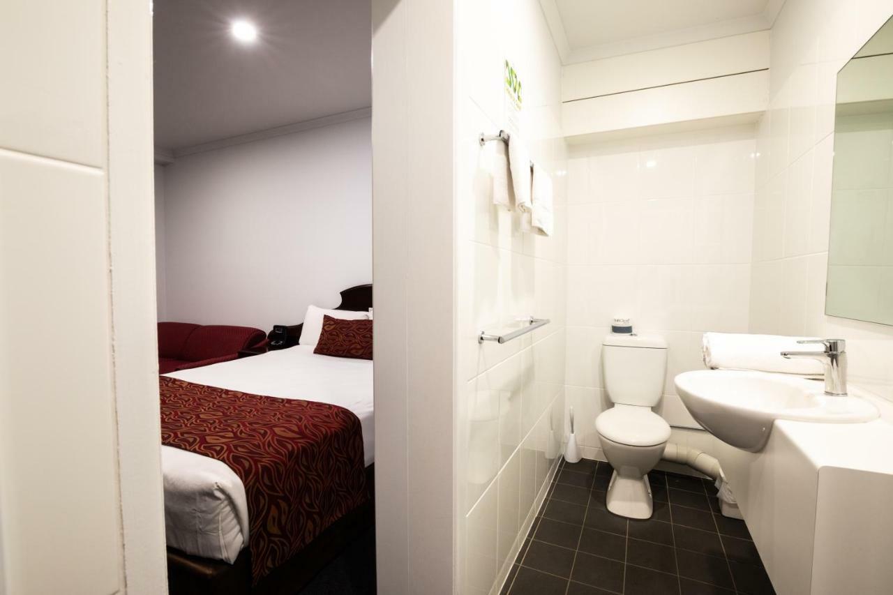 โฮเต็ล เซทเทลอร์ส Hotel Biloela ภายนอก รูปภาพ