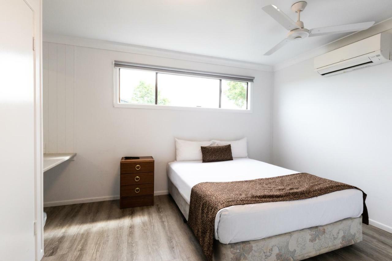 โฮเต็ล เซทเทลอร์ส Hotel Biloela ภายนอก รูปภาพ